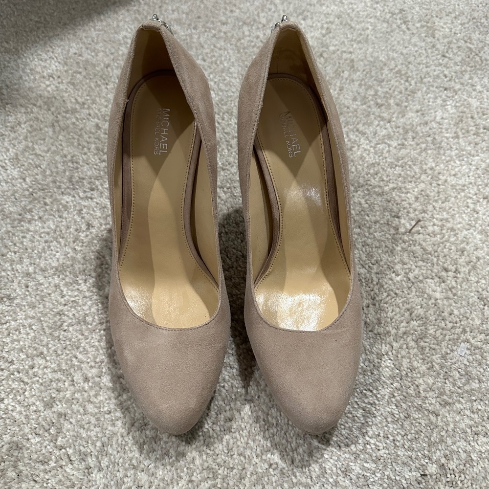 Michael Kors Round Toe Suede Pumps, Sz 9